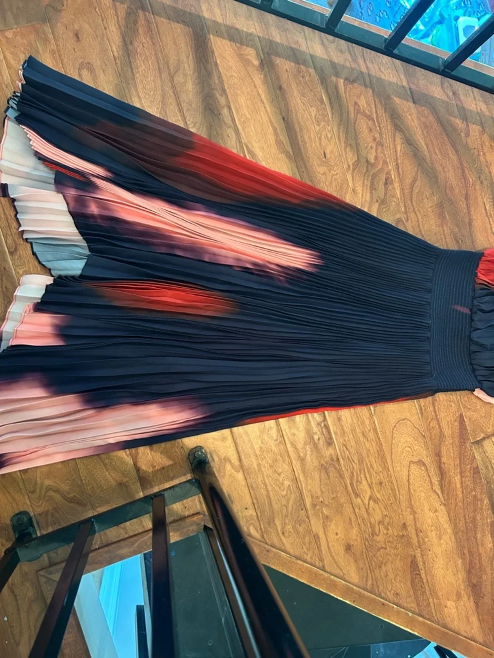 ALC Renzo II Satin Pleated Dress 
Size 4 - Picture 3 of 11